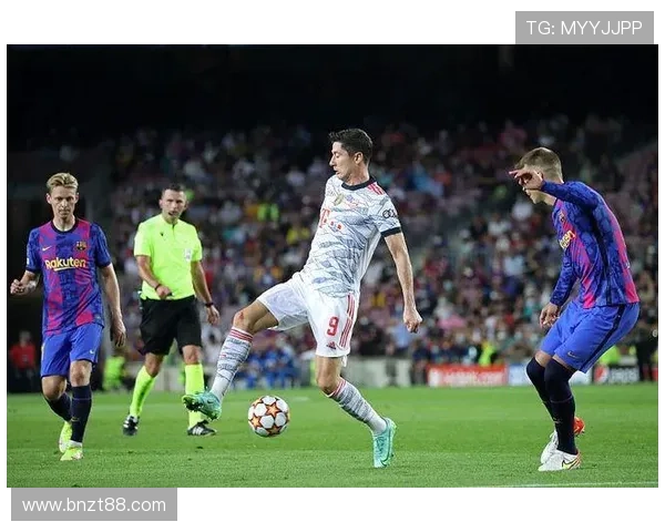 凯恩与本泽马：全能中锋的战术定位与结构差异解析