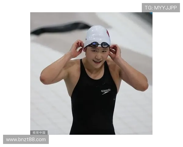 叶诗文今天又被扒，说是背后生活比赛场还花哨，真想知道她机场行李里放啥秘密神器！